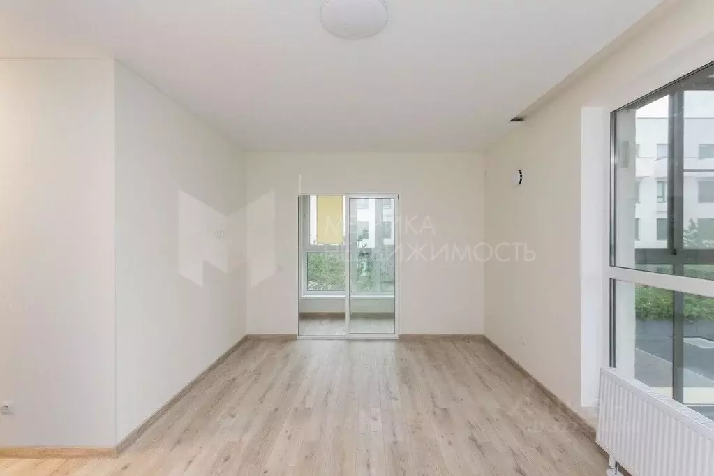 2-к кв. Тюменская область, Тюмень ул. Василия Шамова, 8 (58.3 м) - Фото 2