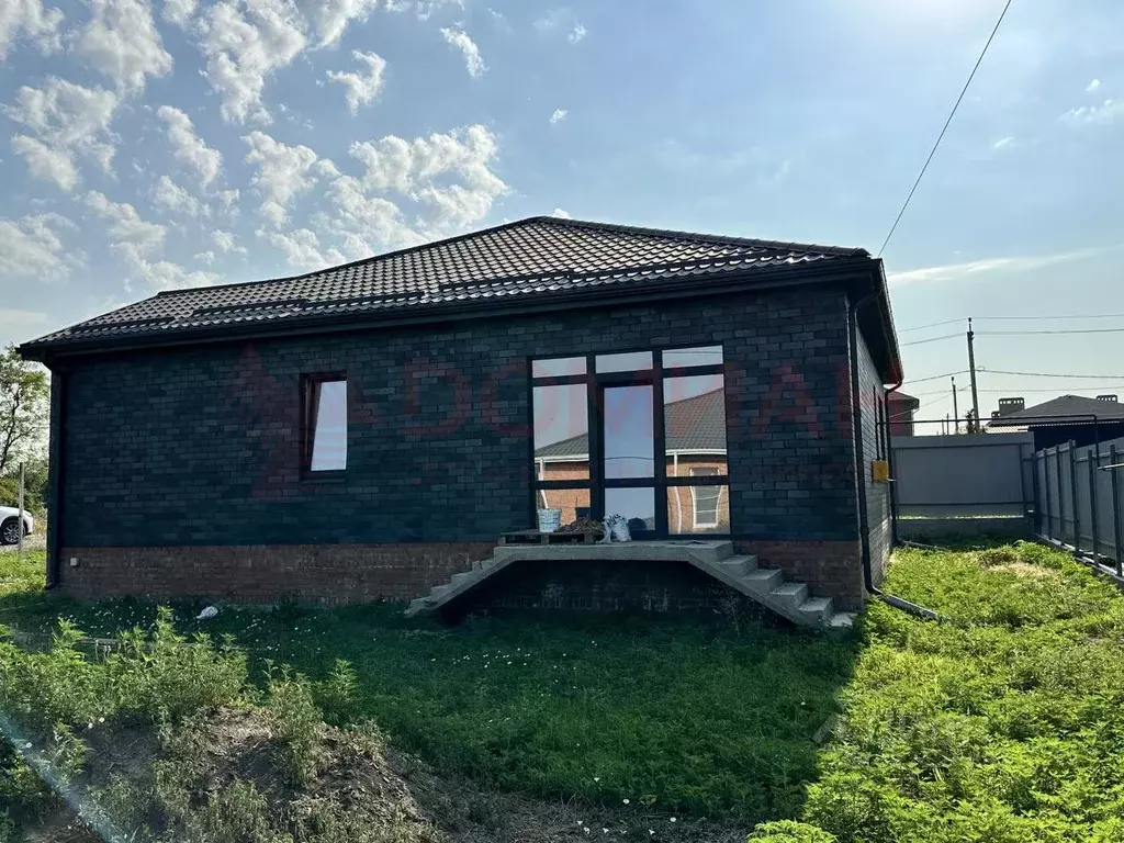 Дом в Ростовская область, Ростов-на-Дону ул. 15-я Залповая (100 м) - Фото 1