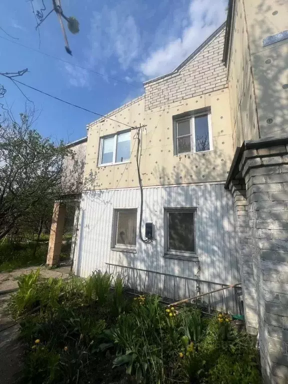 Дом в Белгородская область, Старооскольский городской округ, с. ... - Фото 1