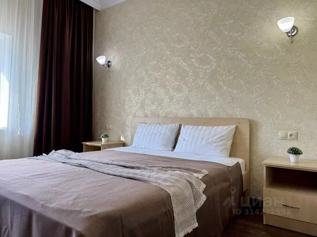 2-к кв. Ставропольский край, Кисловодск ул. Чкалова, 74 (70.0 м) - Фото 0