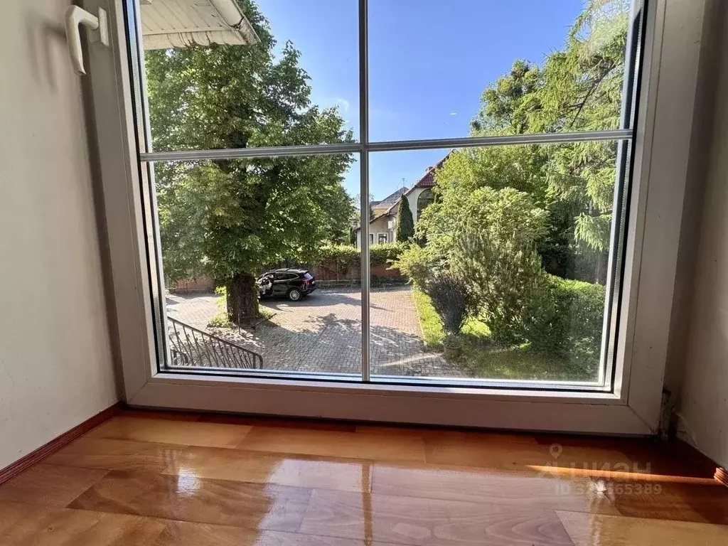 4-к кв. Калининградская область, Калининград просп. Победы, 18Б (250.0 ... - Фото 2