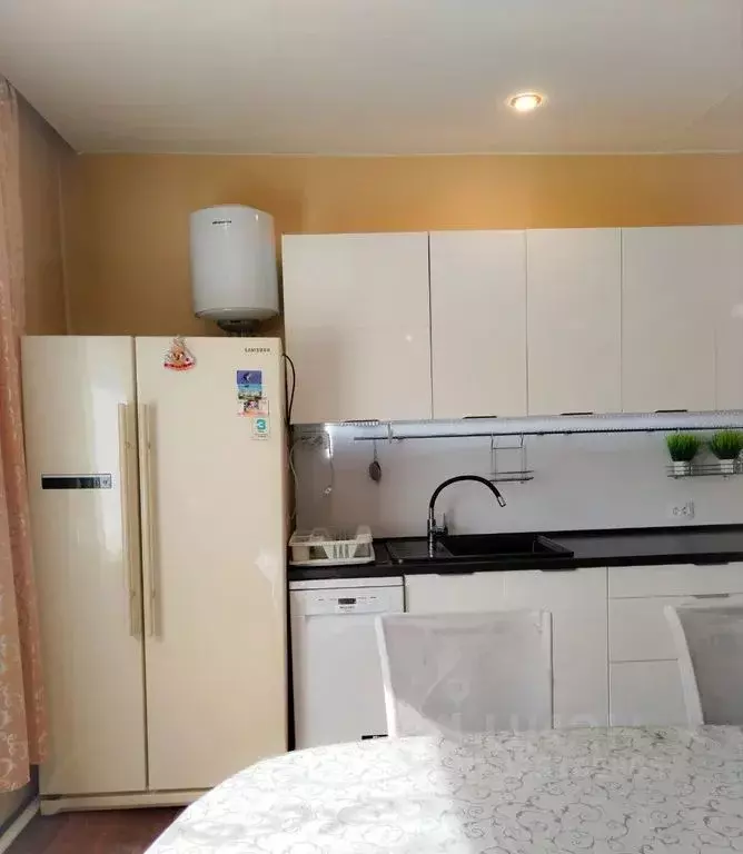 Дом в Бурятия, Тункинский район, пос. Аршан Саянская ул. (120 м) - Фото 2