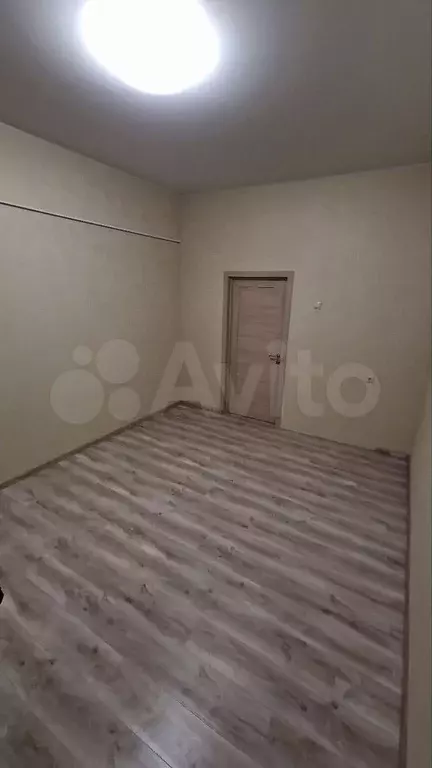 Комната 14 м в 4-к., 5/5 эт. - Фото 1
