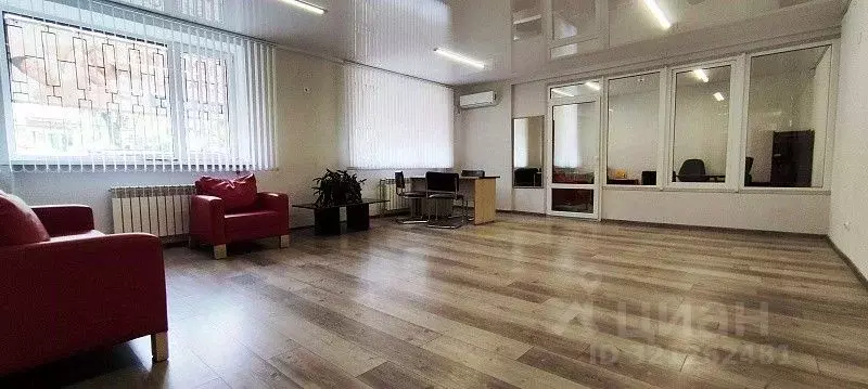 Офис в Крым, Симферополь ул. Гоголя, 68 (50 м) - Фото 1