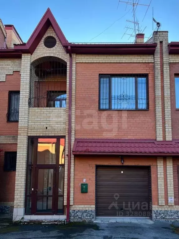 Таунхаус в Тюменская область, Тюмень Барнаульская ул. (284 м) - Фото 1