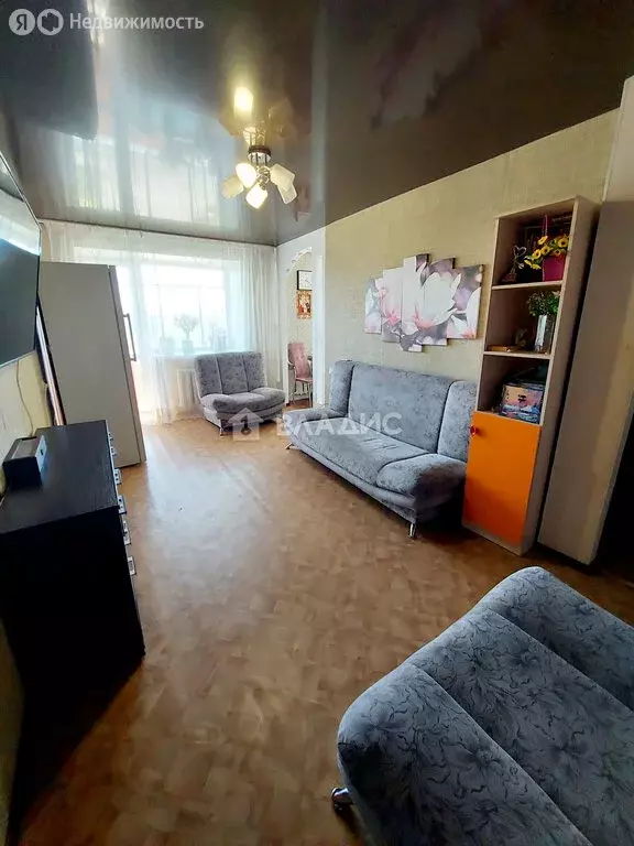3-комнатная квартира: Октябрьский, Комсомольская улица, 17 (42.4 м) - Фото 0