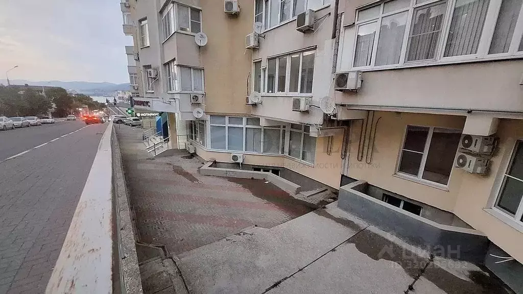 3-к кв. Краснодарский край, Геленджик ул. Грибоедова, 29 (425.0 м) - Фото 0