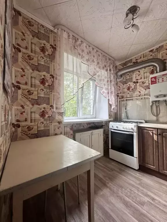 1-к кв. Нижегородская область, Бор Октябрьская ул., 57 (30.0 м) - Фото 0