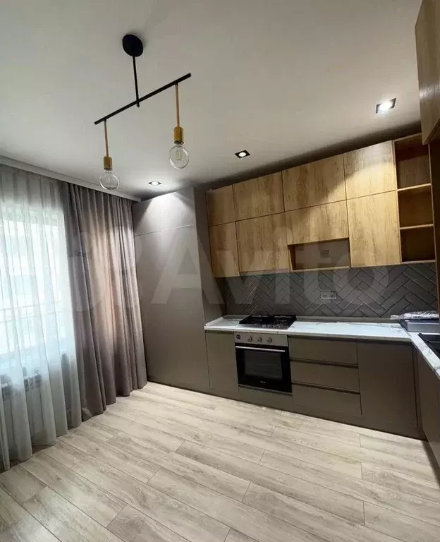 2-к. квартира, 60 м, 4/10 эт. - Фото 0