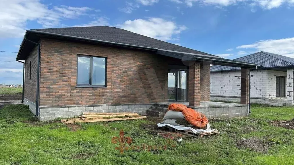 Дом в Белгородская область, Белгородский район, с. Стрелецкое ул. ... - Фото 2