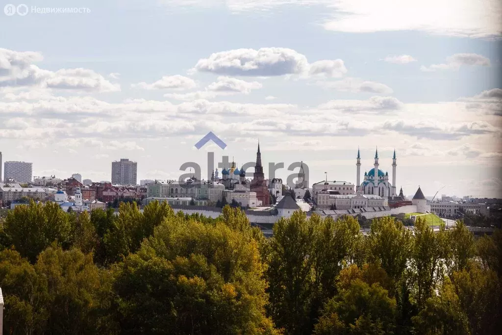 3-комнатная квартира: Казань, Комсомольская улица, 1 (67 м) - Фото 0