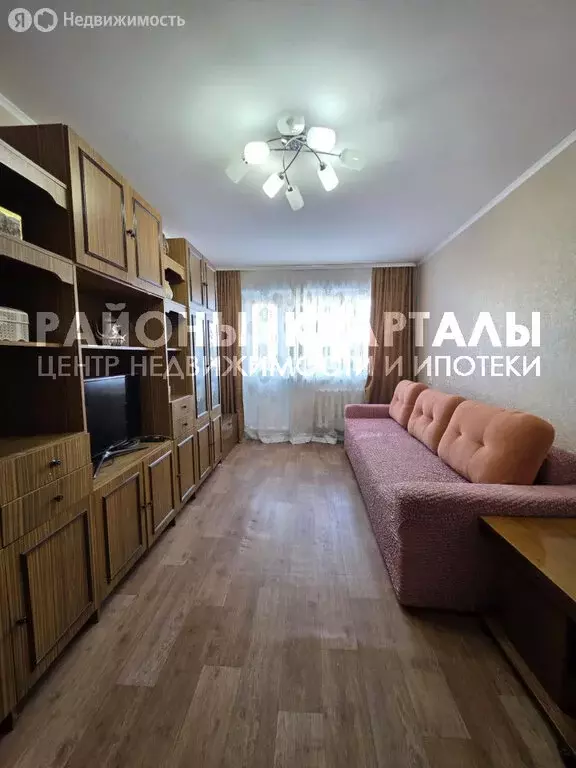 3-комнатная квартира: посёлок Лазурный, улица Героев, 3 (61.5 м) - Фото 1