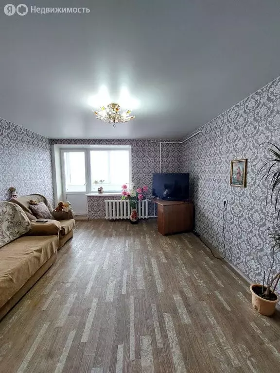 3-комнатная квартира: Волгоград, проспект Металлургов, 74 (65 м) - Фото 0