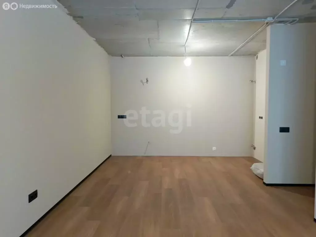 2-комнатная квартира: Тюмень, Харьковская улица, 72А (67 м) - Фото 1