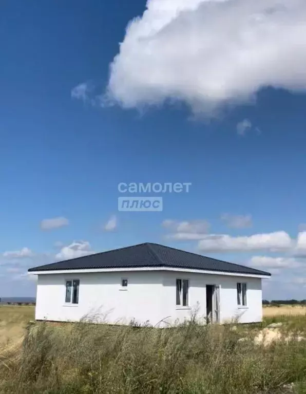 Дом в Курская область, Курский район, Моковский сельсовет, д. 1-я ... - Фото 0