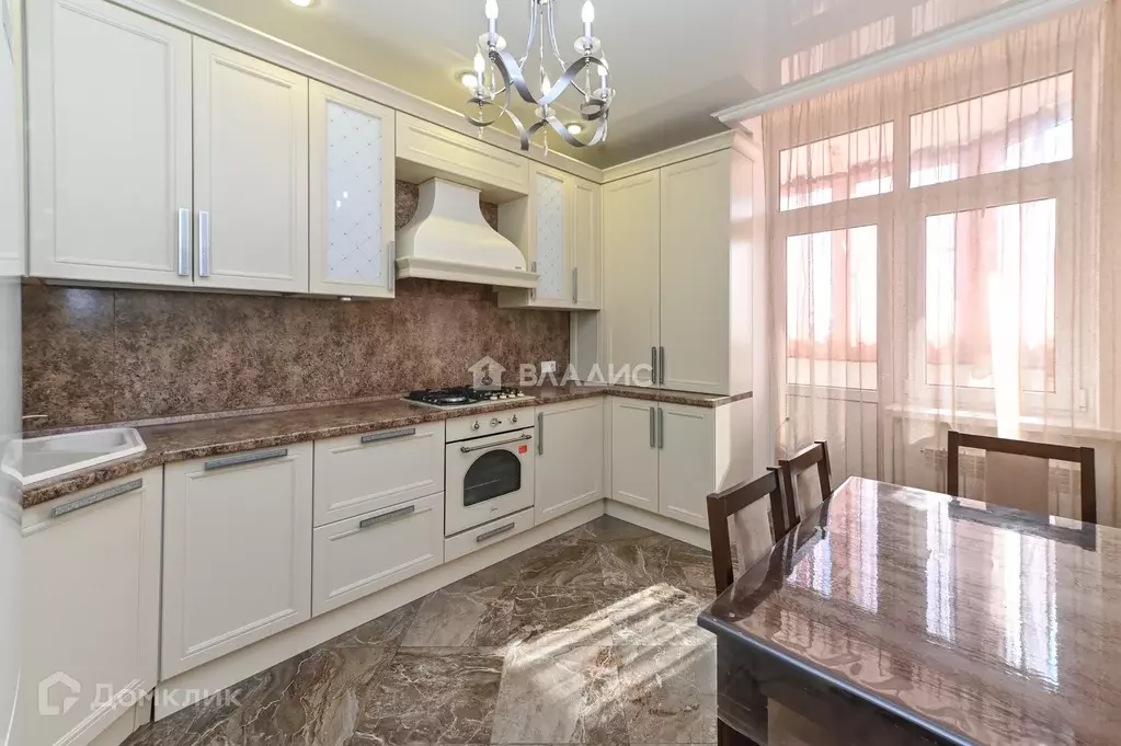 Продаётся 2-к квартира, 65 м - Фото 0