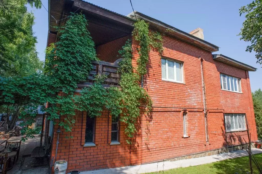 Дом в Тульская область, Тула ул. Чмутова, 198 (290 м) - Фото 1
