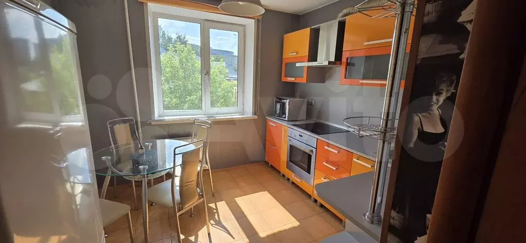 1-к. квартира, 35 м, 4/9 эт. - Фото 1