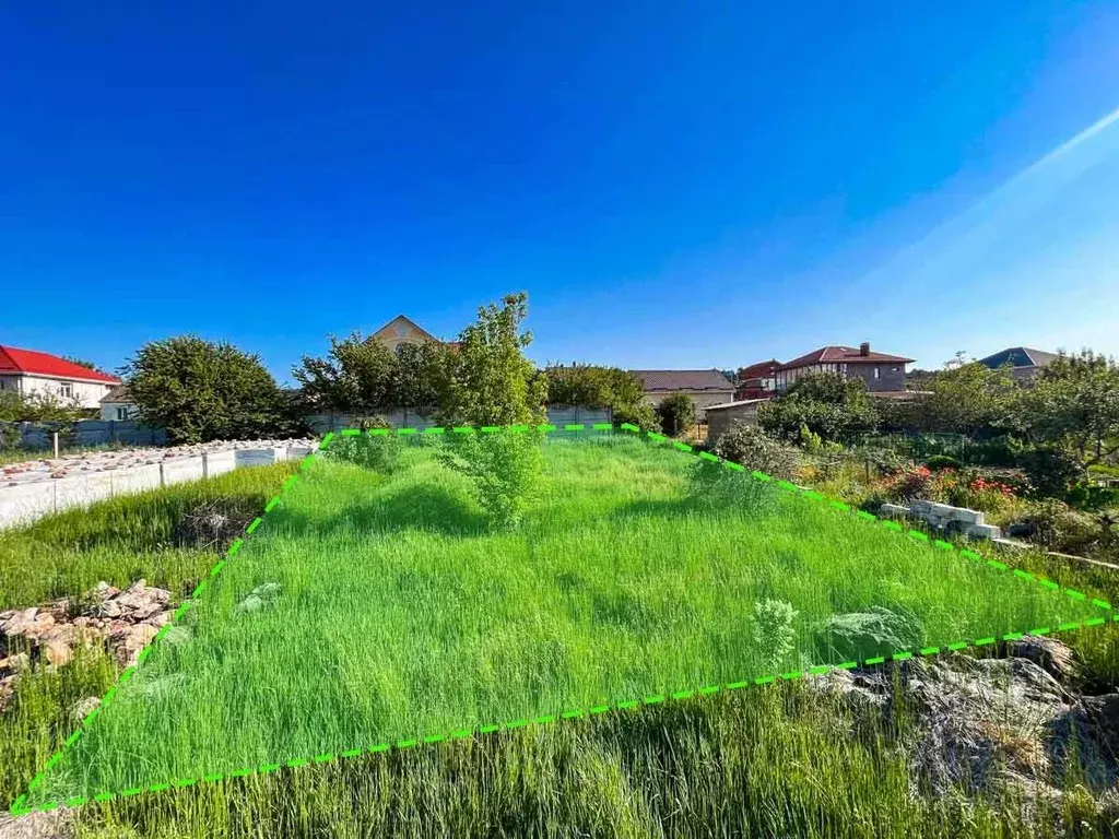 Участок в Крым, Симферопольский район, Трудовское с/пос, с. ... - Фото 1