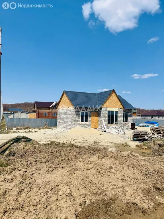 Дом в село Новотроицкое, Светлая улица (63.7 м) - Фото 1