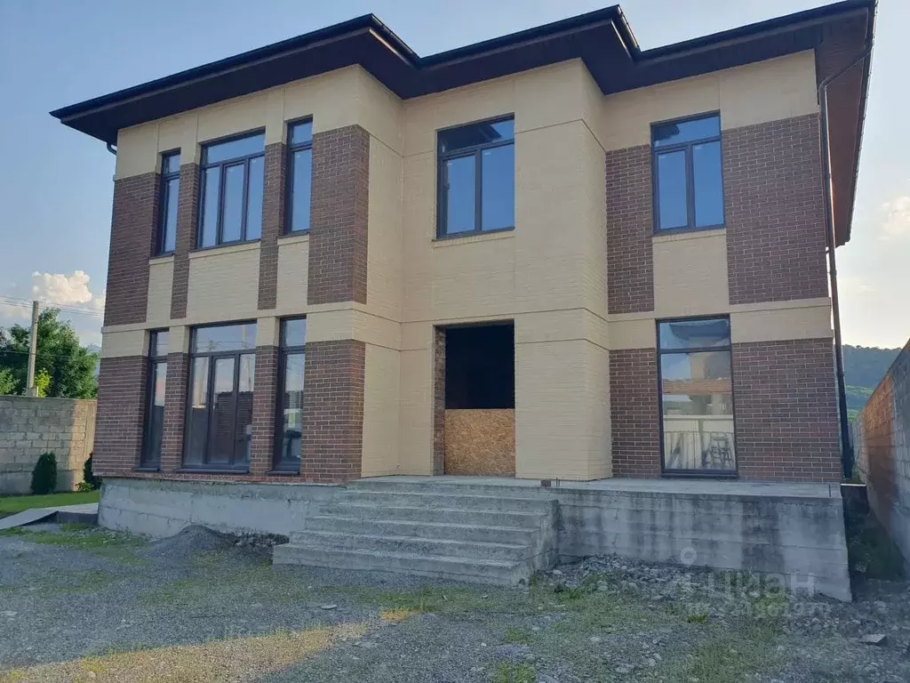 Дом в Северная Осетия, Владикавказ ул. Радужная (260 м) - Фото 1