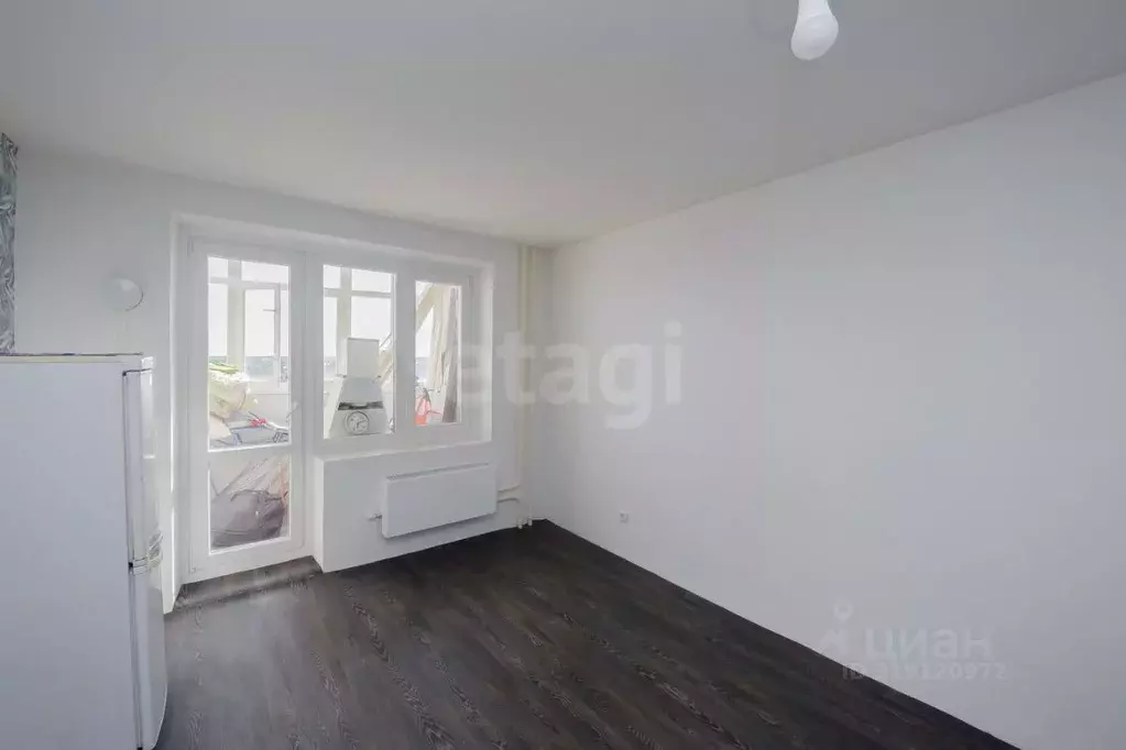 1-к кв. Тюменская область, Тюмень ул. Павла Шарова, 7 (37.2 м) - Фото 0