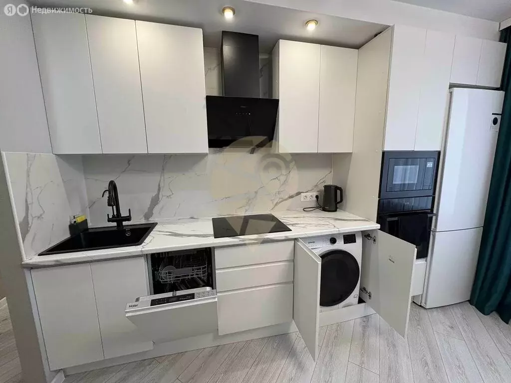 3-комнатная квартира: Старый Оскол, микрорайон Северный, 29 (71.9 м) - Фото 2