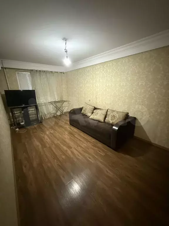 1-к. квартира, 42 м, 1/10 эт. - Фото 0