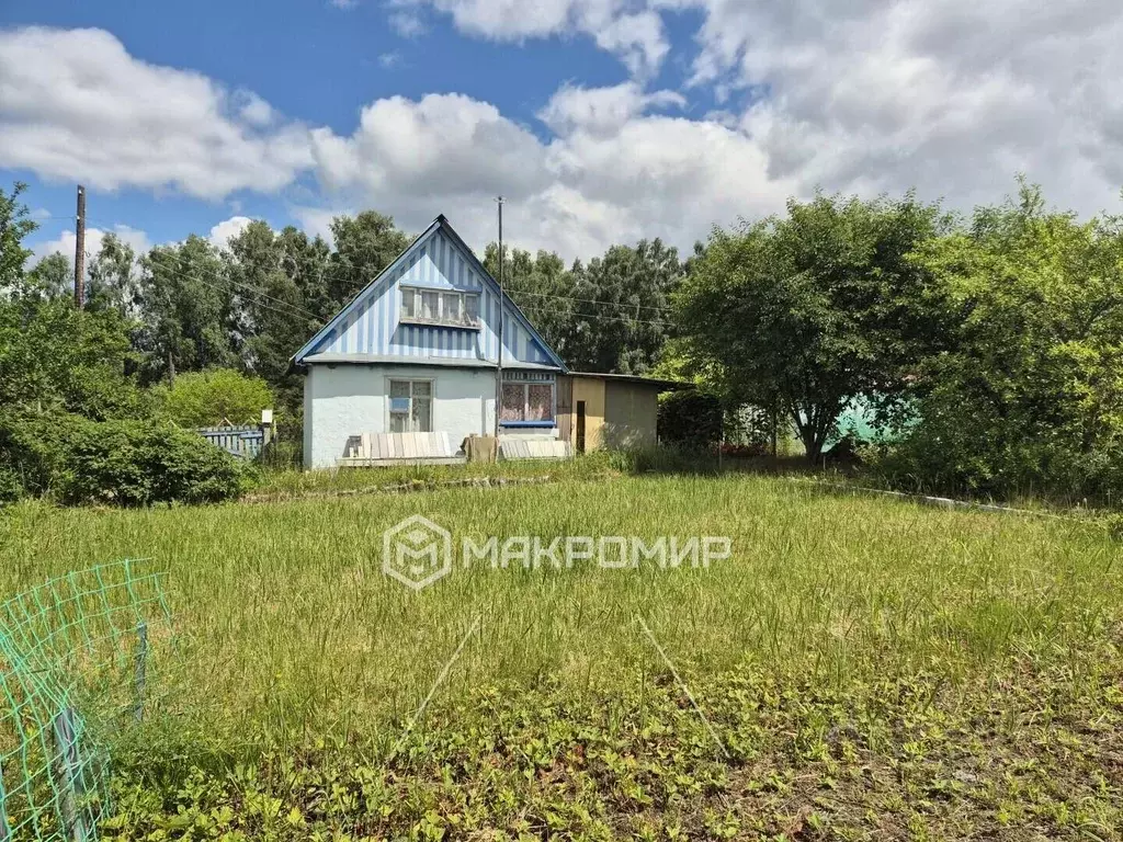 Дом в Орловская область, Мценский район, Карандаковское с/пос, Мирный ... - Фото 1