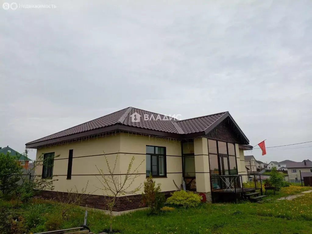 Дом в Бессоновский район, село Ухтинка, Рябиновая улица, 5А (120 м) - Фото 1