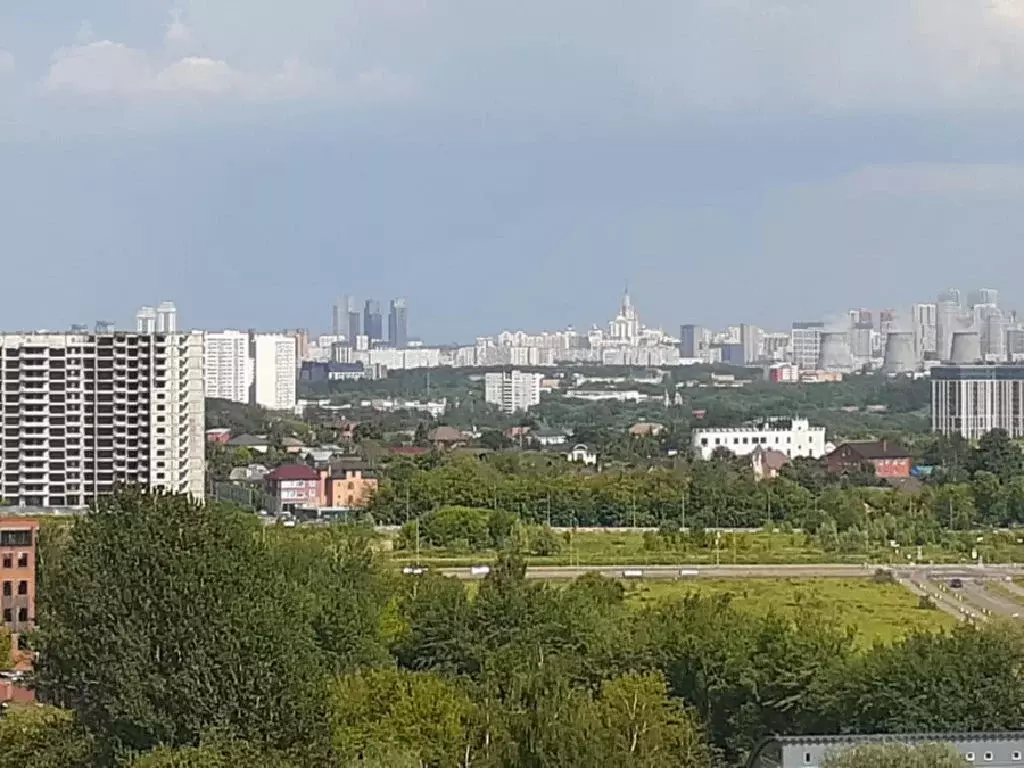 Продается 3-комнатная квартира - Фото 0