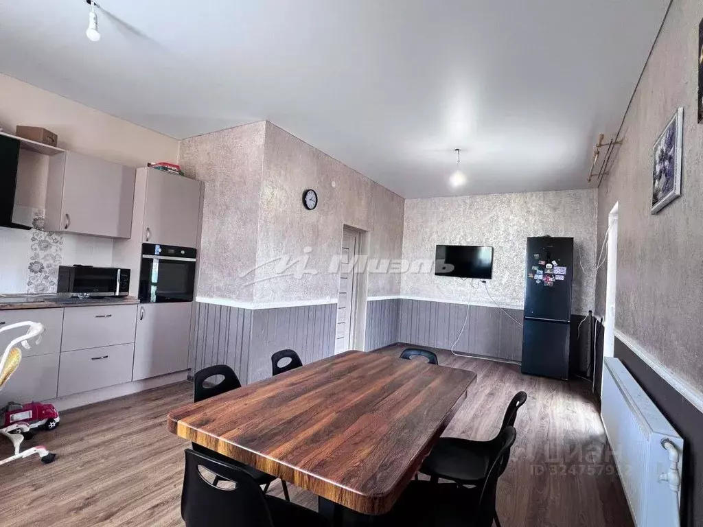 Дом в Крым, Симферопольский район, Добровское с/пос, с. Пионерское ул. ... - Фото 2