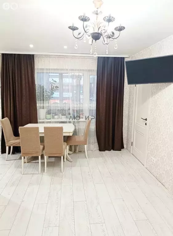 3-комнатная квартира: Уфа, улица Цюрупы, 106 (42.2 м) - Фото 1