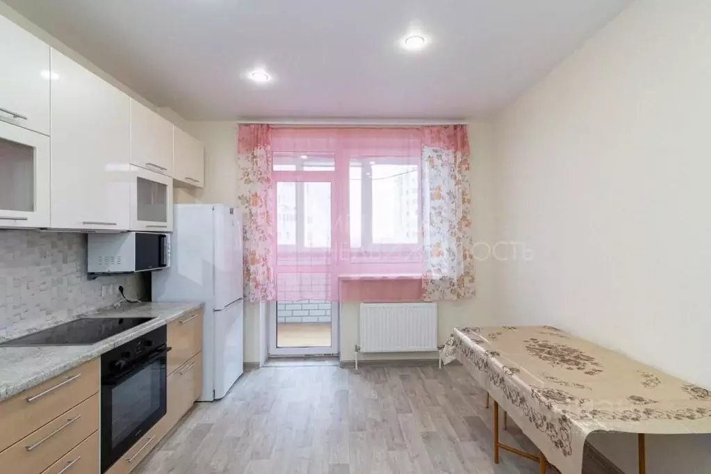 2-к кв. Тюменская область, Тюмень Таврическая ул., 9к2 (64.0 м) - Фото 1