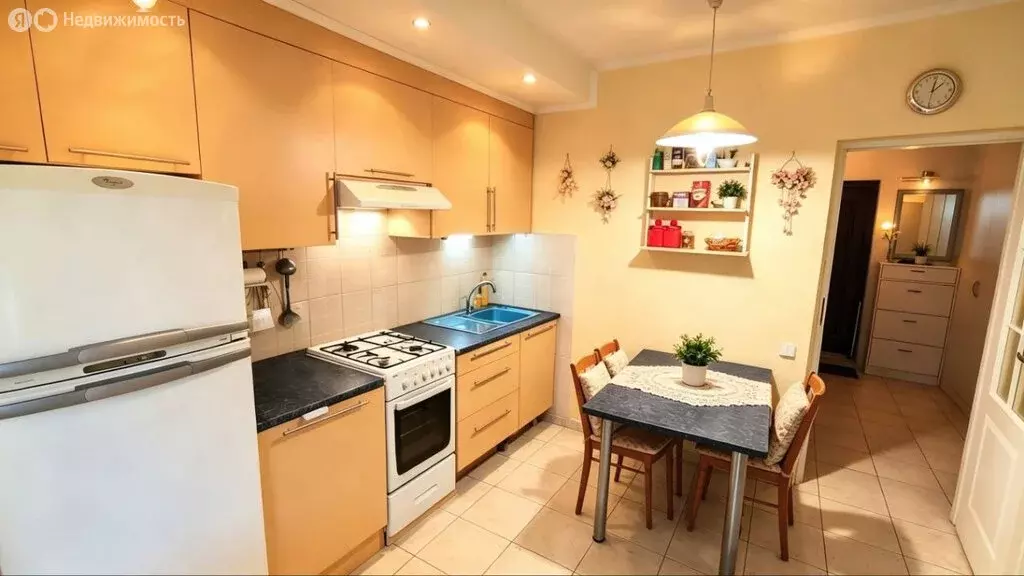 2-комнатная квартира: Массандра, улица Мухина, 30к1 (61 м) - Фото 1