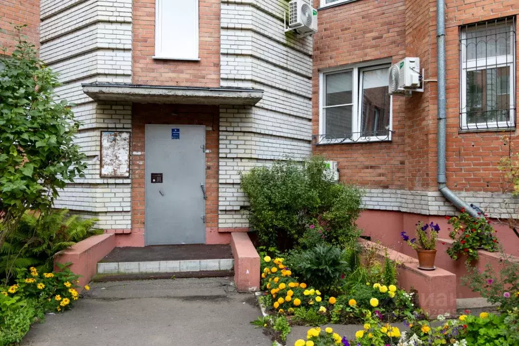 3-к кв. Омская область, Омск ул. Орловского, 3 (92.6 м) - Фото 2