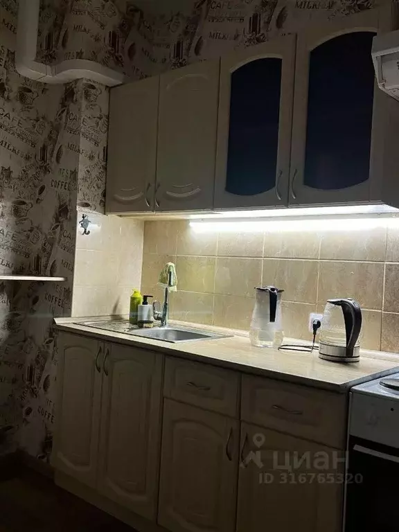 2-к кв. Омская область, Омск ул. Маршала Жукова, 101к1/37 (61.0 м) - Фото 0