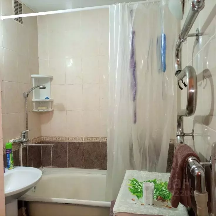 3-к кв. Волгоградская область, Волгоград ул. 50 лет Октября, 3 (55.0 ... - Фото 1