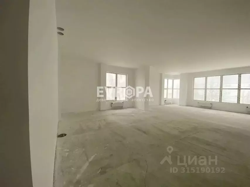 Помещение свободного назначения в Ульяновская область, Ульяновск ул. ... - Фото 0