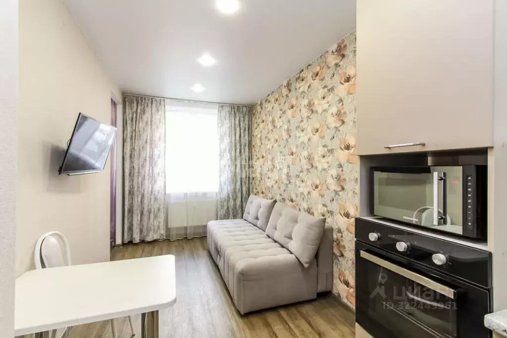 Студия Тюменская область, Тюмень ул. Тимофея Чаркова, 79к2 (32.4 м) - Фото 0