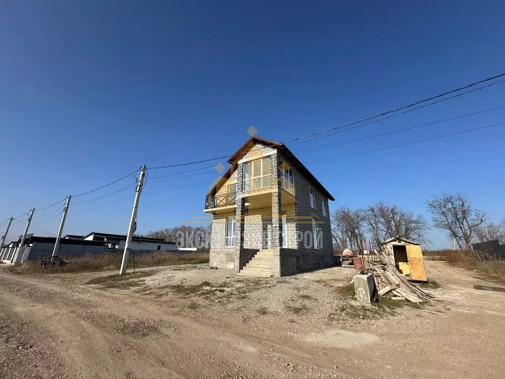 Дом в Ставропольский край, Ессентуки ул. Покровская (160 м) - Фото 1