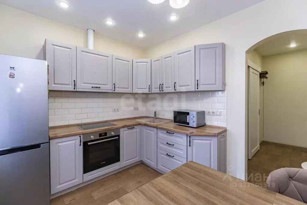 2-к кв. Тюменская область, Тюмень ул. Достоевского, 9 (60.9 м) - Фото 1