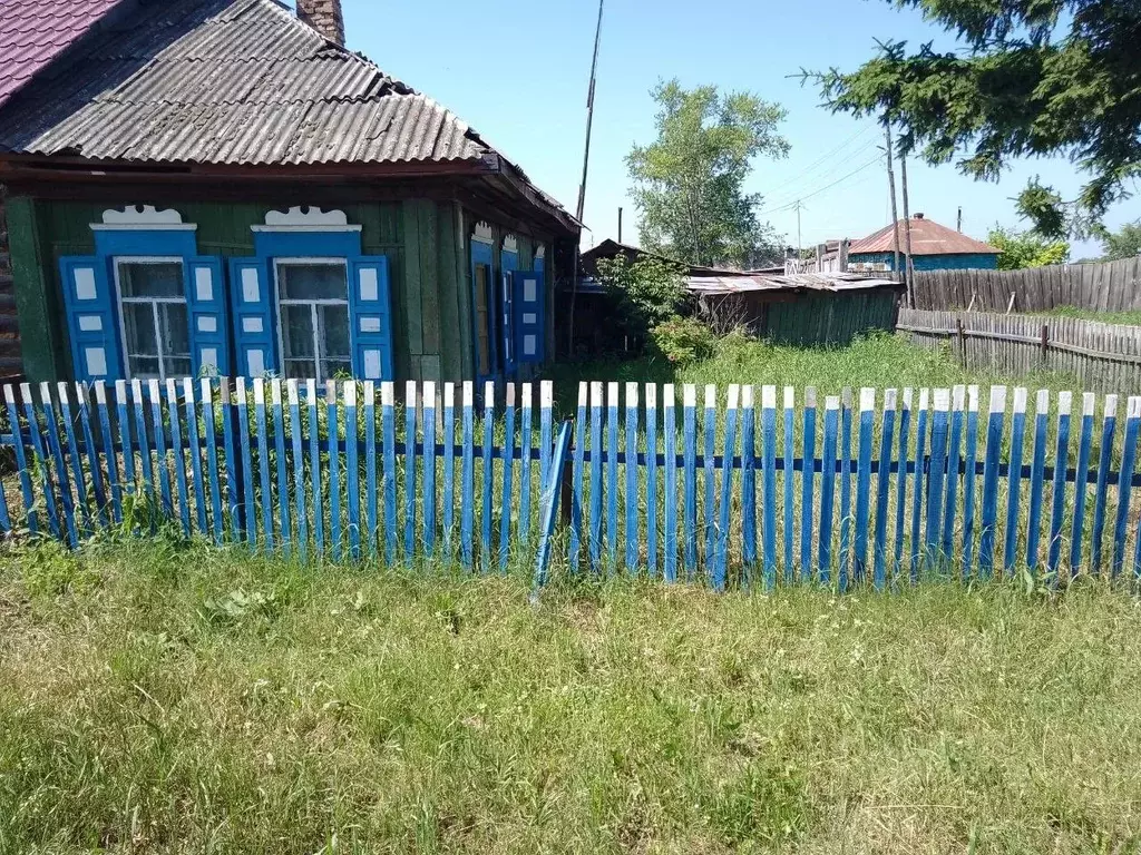 Дом в Красноярский край, Березовский район, Есаульский сельсовет, д. ... - Фото 0