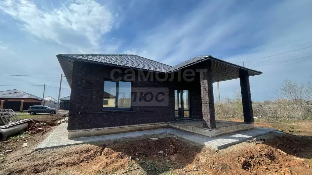 Дом в Оренбургская область, Оренбургский район, пос. Весенний ул. ... - Фото 1