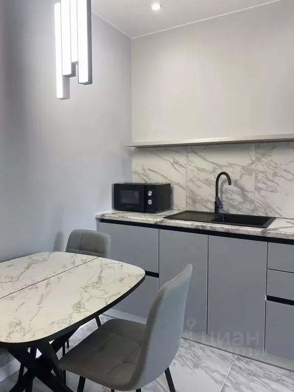 Студия Омская область, Омск ул. Звездова, 127 (40.0 м) - Фото 1