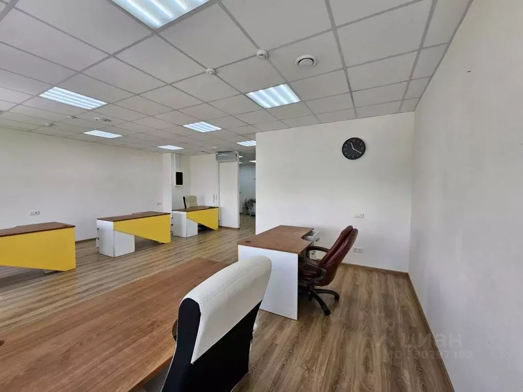 Офис в Татарстан, Казань ул. Комиссара Габишева, 2 (102 м) - Фото 1