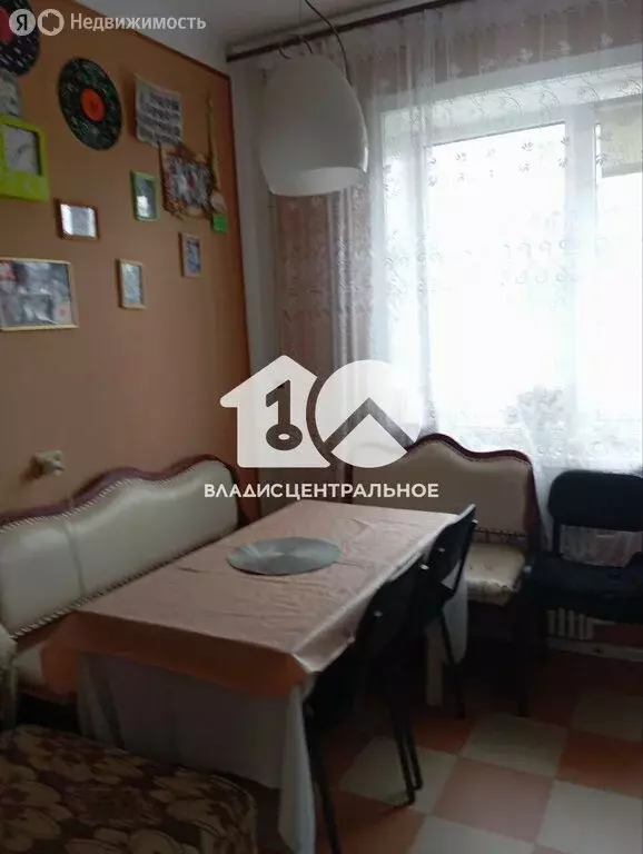 3-комнатная квартира: Новосибирск, улица Лебедевского, 2 (64 м) - Фото 0