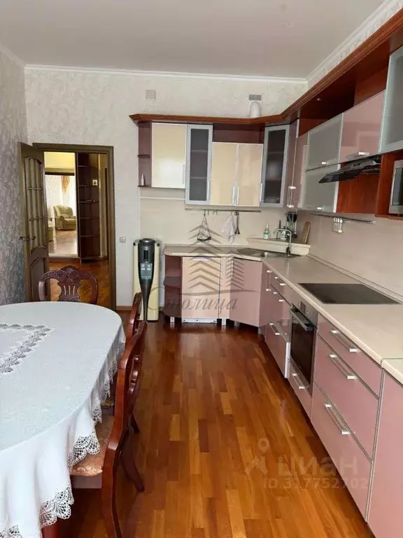 2-к кв. Белгородская область, Старый Оскол Степной мкр, 13 (82.0 м) - Фото 0