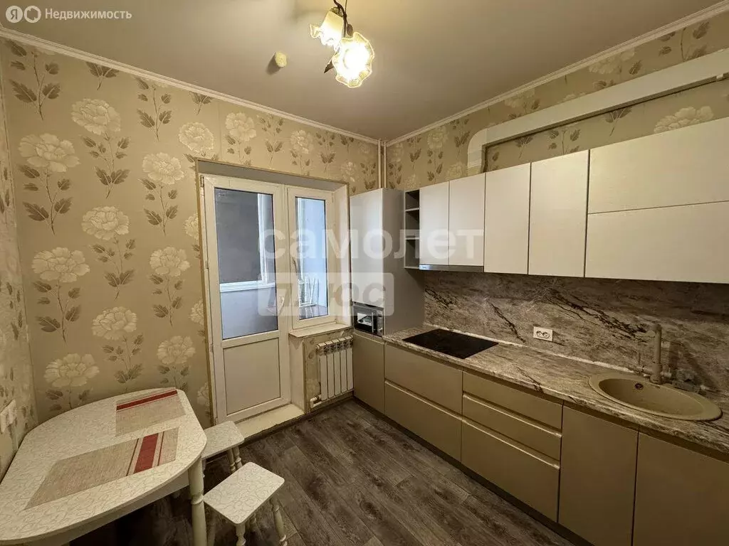 1-комнатная квартира: Астрахань, Зелёная улица, 1к5 (38.5 м) - Фото 0