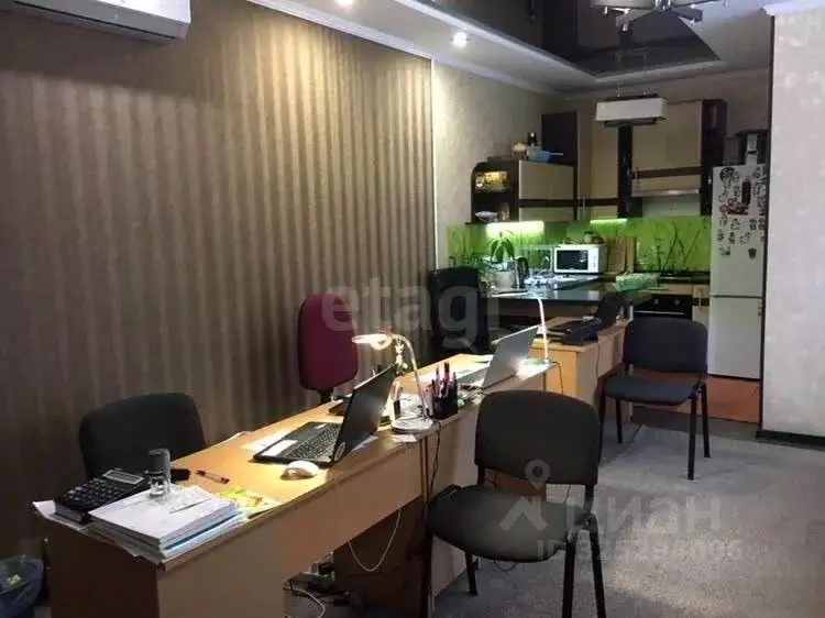 Помещение свободного назначения в Крым, Симферополь ул. Крылова (82 м) - Фото 2